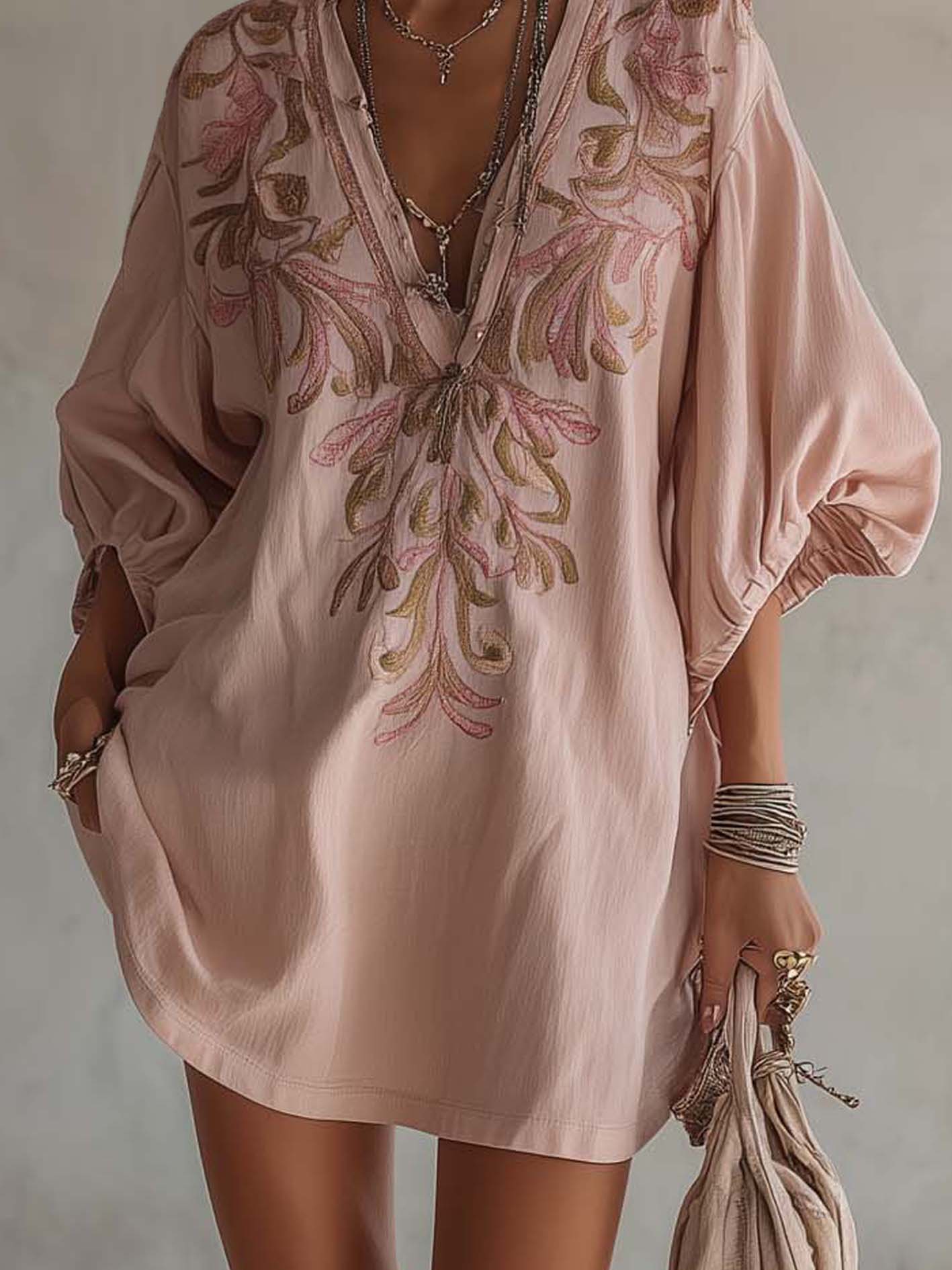 Lucía - Vestido Mini Rosa de Algodón y Lino con Bordados Florales de Estilo Vintage