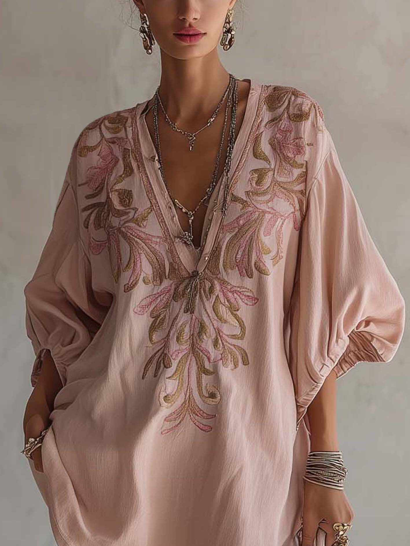 Lucía - Vestido Mini Rosa de Algodón y Lino con Bordados Florales de Estilo Vintage
