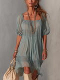 Elena - Vestido Midi Azul Plisado con Detalles de Encaje Decorativo