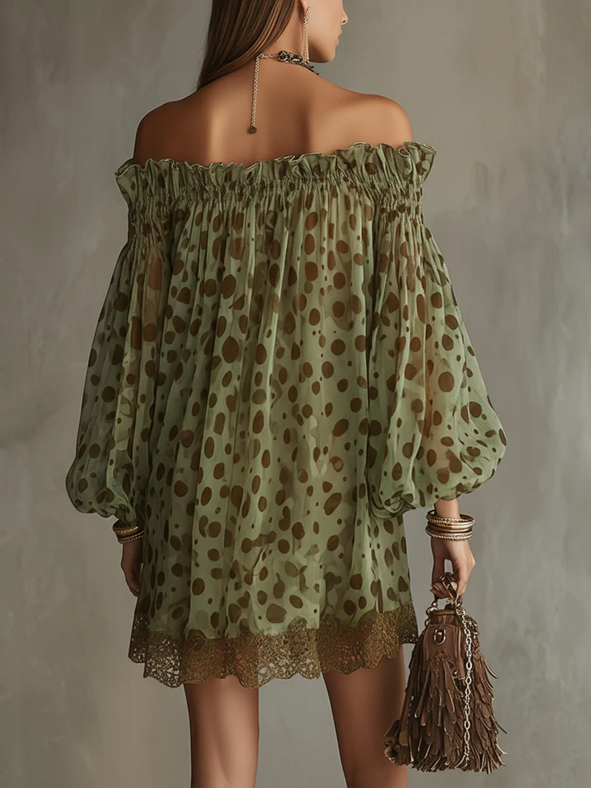 Daniela - Vestido Mini Verde Oliva de Lunares con Hombros Descubiertos