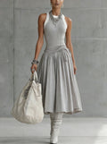 Ariana - Vestido Midi Gris con Cuerpo de Tirantes Acanalado y Falda Drapeada