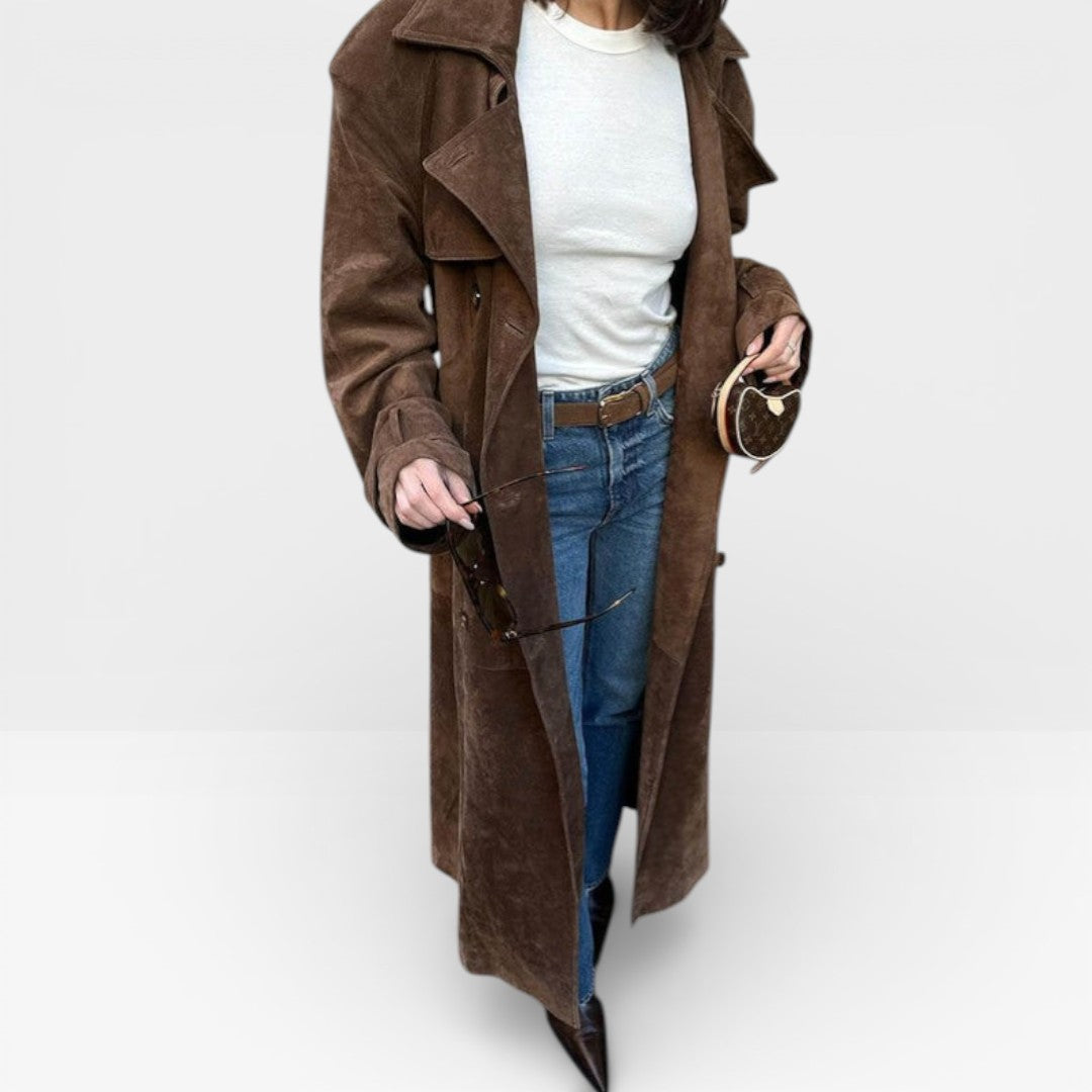 Carolina – Abrigo Suede Elegance