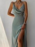 Selene | Vestido Largo Satinado Con Escote Drapeado y Abertura Lateral