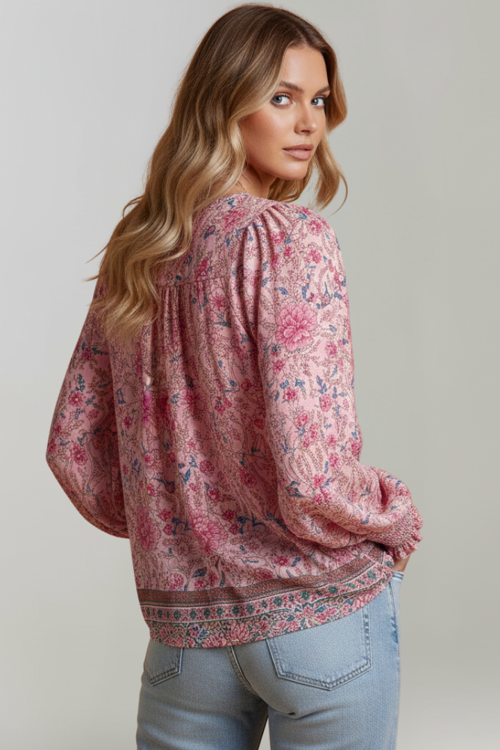 Estela - Blusa floral para mujer con escote en V y detalle de lazo.