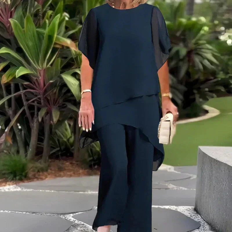 Encarna - Conjunto Top de Corte Irregular y Pantalones de Pierna Ancha.